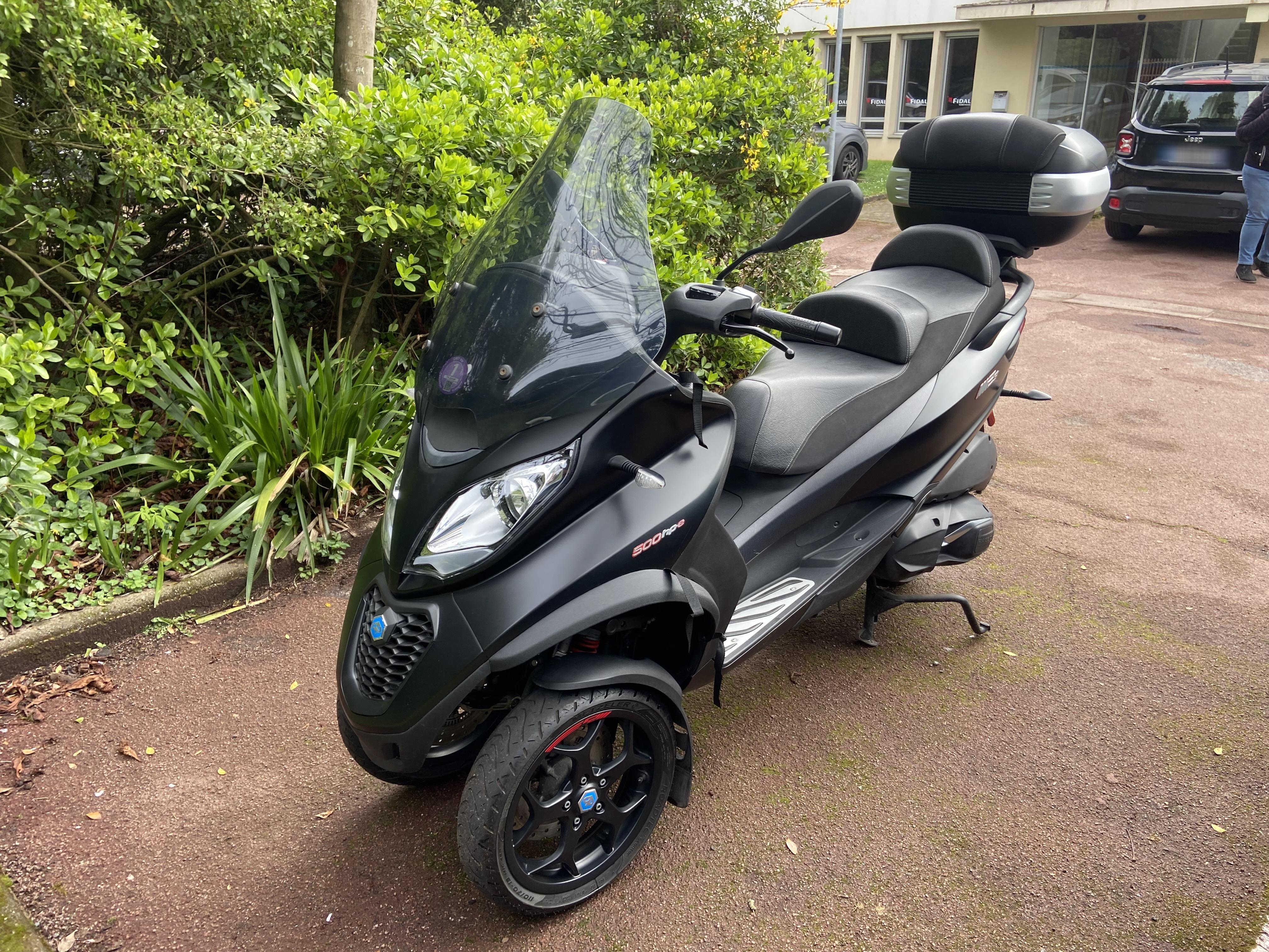 Nettoyage moto et scooter à Tours et Saint-Avertin — carénages, jantes, sellerie, optiques — Lavage Auto Pro 37
